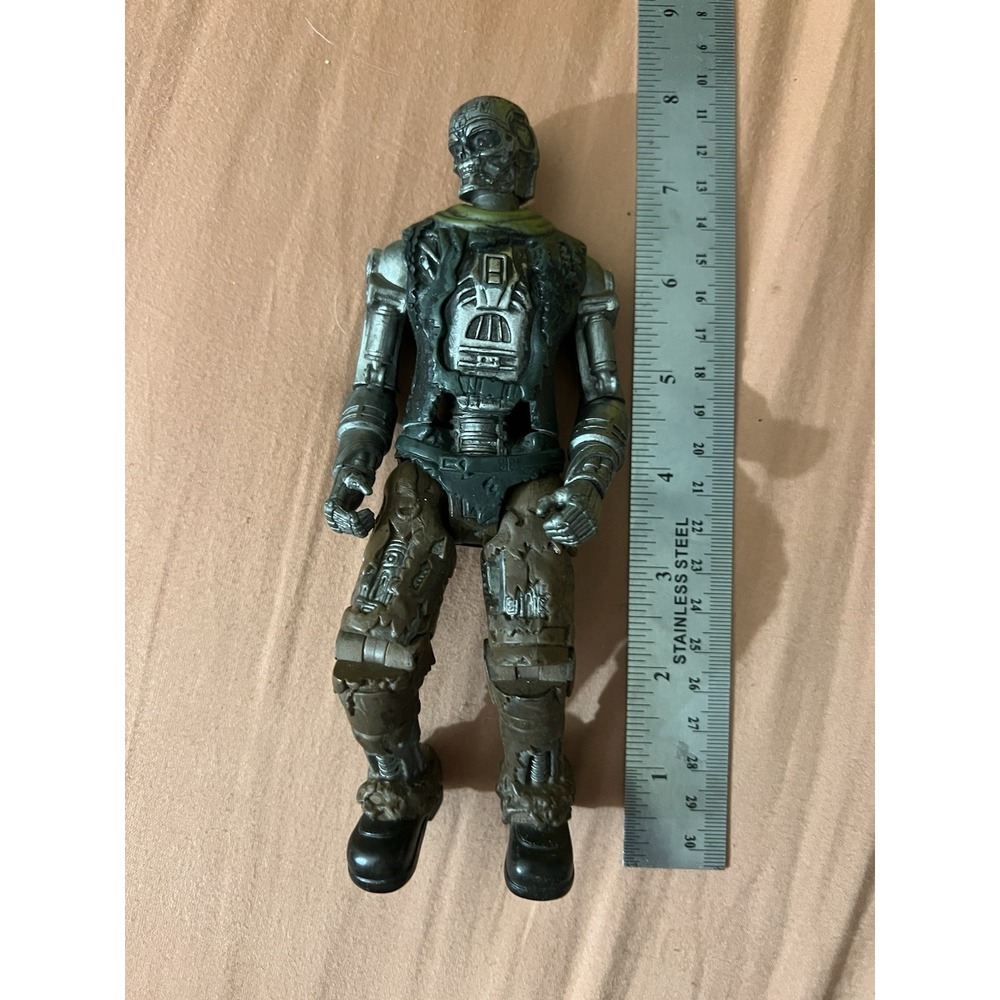 Terminator Salvation T-600 action figure 7 inches‎ Playmates Toys 2009